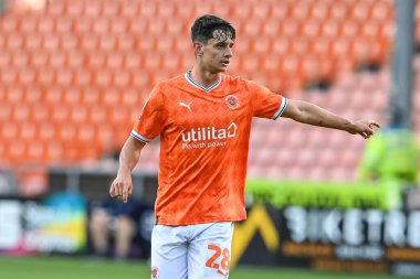 Charlie Patino #28 of Blackpool gives his team instructions