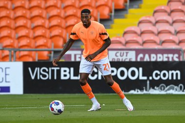 Marvin Ekpiteta #21 of Blackpool during the pre-game warmup