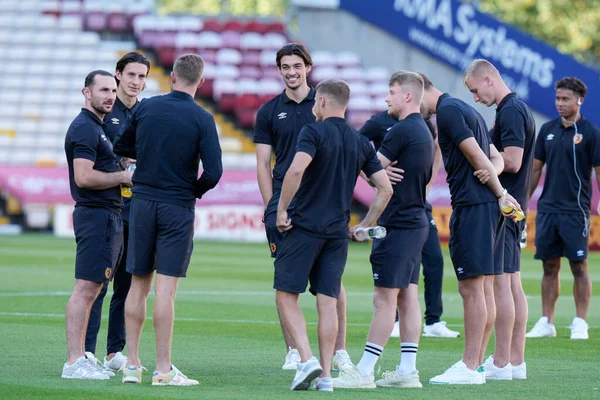 Jacob Greaves Rest Hull City Squad Inspect Pitch Game — Stockfoto
