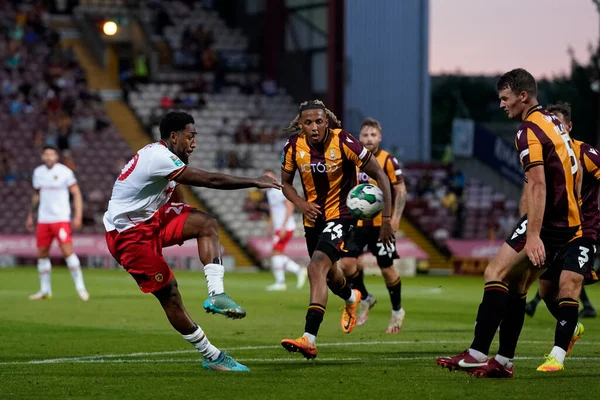 Mallik Wilks Hull City Sees His Shot Blocked Matthew Platt —  Fotos de Stock