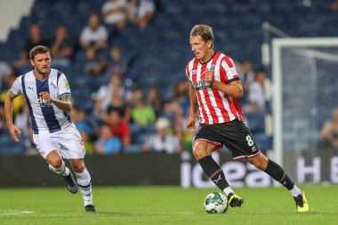 Sander Berge #8 of Sheffield United runs with the ball
