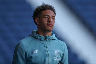 Ethan Ingram #34 of West Bromwich Albion arrives at the game prior to kick off
