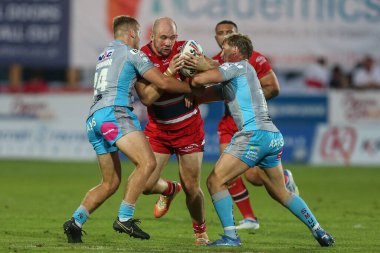 George King #10 of Hull KR runs at the Leeds defence
