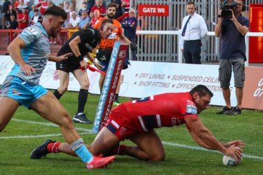Ryan Hall #5 of Hull KR goes over for a try to make it 10-0 