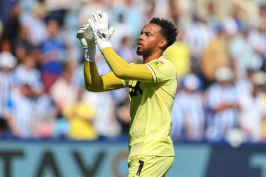 Jojo Wollacott #1 of Charlton Athletic applauds the travelling fans ahead of kick off