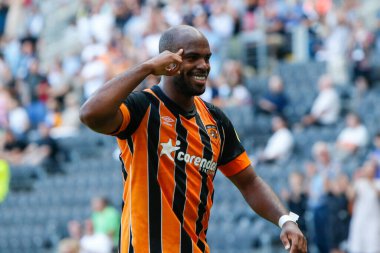 Oscar Estupin #19 of Hull City Celebrates scoring a goal to make it 1-0