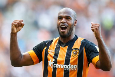 scar Estupin #19 of Hull City Celebrates scoring a goal to make it 2-0 