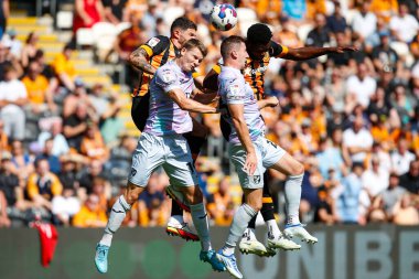 Benjamin Tetteh #30 of Hull City attempts a header at goal