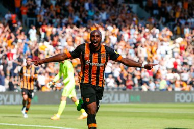 Oscar Estupin #19 of Hull City Celebrates scoring a goal to make it 1-0
