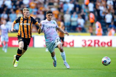 Andy Cannon #14 of Hull City and Marcelino Nez #26 of Norwich City  