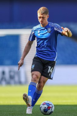 George Byers #14 of Sheffield Wednesday warms up ahead of kick off