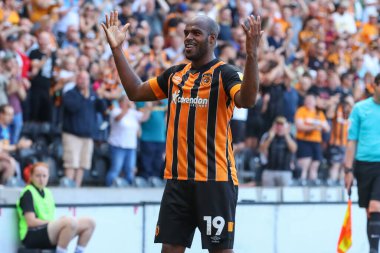 scar Estupin #19 of Hull City celebrates his goal to make it 2-0 