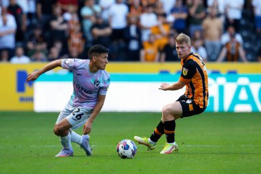 Marcelino Nez #26 of Norwich City and Andy Cannon #14 of Hull City  
