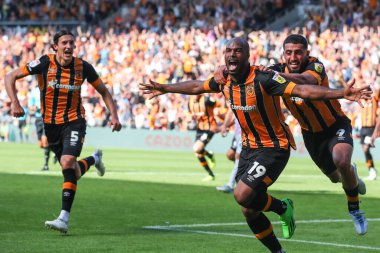 scar Estupin #19 of Hull City celebrates his goal to make it 2-0 