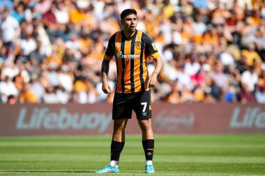 Ozan Tufan #7 of Hull City 