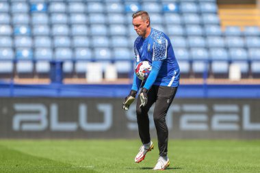 David Stockdale #31 of Sheffield Wednesday warms up ahead of kick off