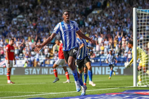 Tyreeq Bakinson Sheffield Wednesday Celebrates His Goal Make – stockfoto