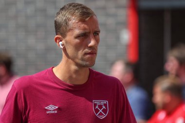 Tom Souek #28 of West Ham United arrives at the game prior to kick off 