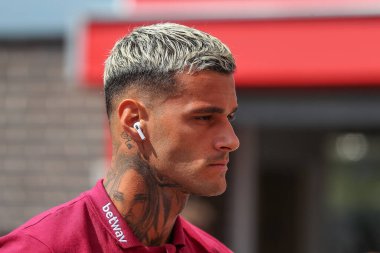 Gianluca Scamacca #7 of West Ham United arrives at the game prior to kick off