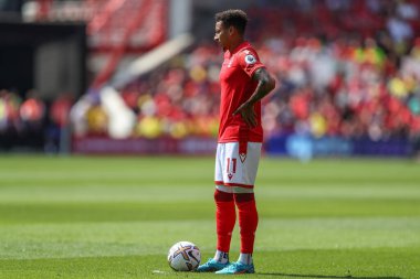 Jesse Lingard #11 of Nottingham Forest stands over a free kick 