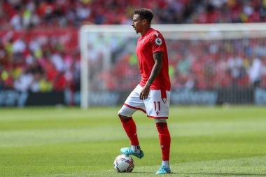 Jesse Lingard #11 of Nottingham Forest controls the ball
