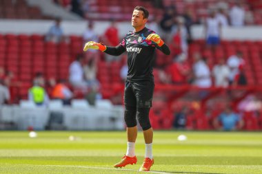 Lukasz Fabiaski #1 of West Ham United warms up ahead of kick off  