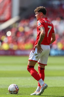 Neco Williams #7 of Nottingham Forest stands over a free kick 