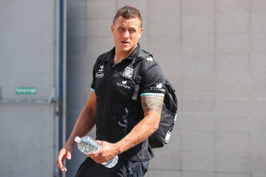 Kane Evans #16 of Hull FC arrives at the MKM Stadium