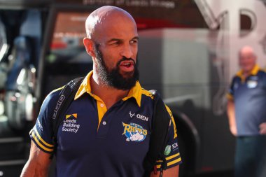 Jamie Jones-Buchanan of Leeds Rhinos arrives at Sewell Group Craven Park