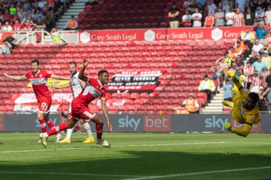Chuba Akpom #29 of Middlesbrough heads the ball at goal and scores to make it 2-2 late in the second half 