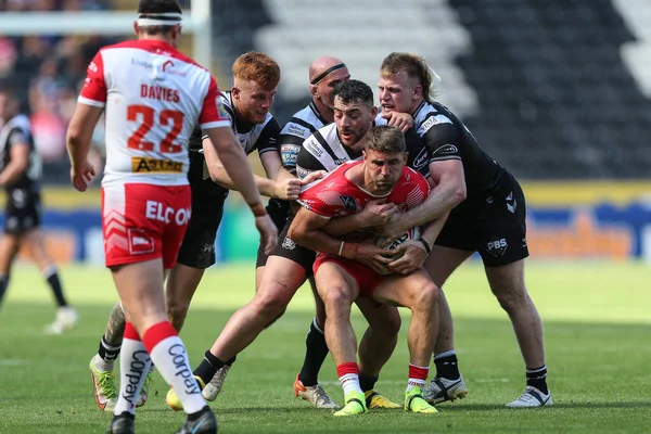 Tommy Makinson Helens Wrapped Hull Defence — Fotografia de Stock