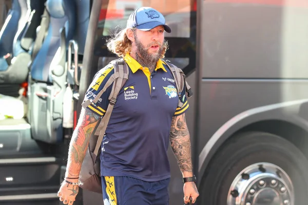 Sean long of Leeds Rhinos arrives at Sewell group Craven Park