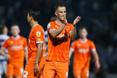 Jerry Yates #9 of Blackpool acknowledges the fans at the final whistle 