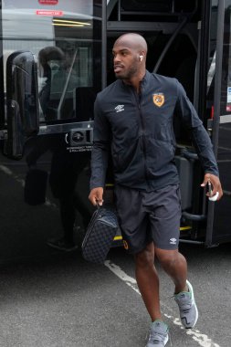 Oscar Estupin #19 of Hull City arrives at the stadium before the game