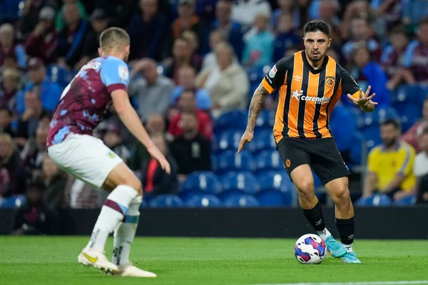 Ozan Tufan Hull City Runs Taylor Harwood Bellis Burnley — Fotografia de Stock