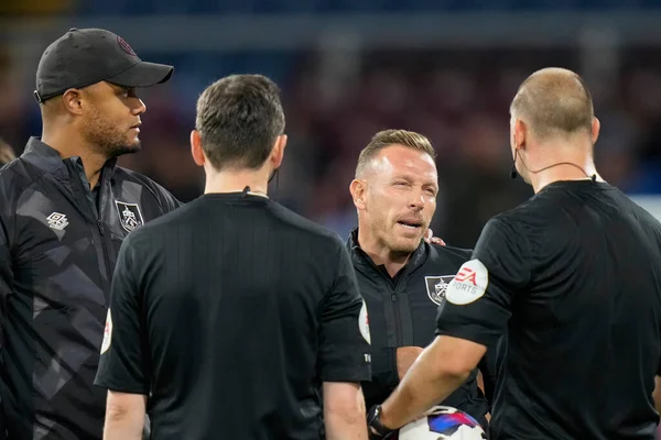 Vincent Kompany Manager Burnley Watches His Assistant Craig Bellamy Argues — Stock Photo, Image