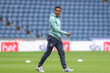 Grady Diangana #11 of West Bromwich Albion arrives at the game ahead of kick off