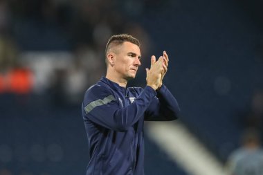 Jed Wallace #17 of West Bromwich Albion applauds the fans at full time
