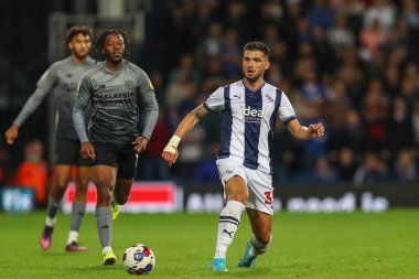 Okay Yokuslu #35 of West Bromwich Albion passes the ball