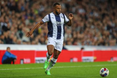 Matt Phillips #10 of West Bromwich Albion runs with the ball 