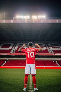 Morgan Gibbs-White signs for Nottingham Forest from Wolverhampton Wanderers