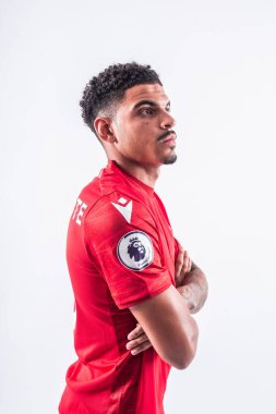 Morgan Gibbs-White signs for Nottingham Forest from Wolverhampton Wanderers