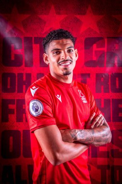 Morgan Gibbs-White signs for Nottingham Forest from Wolverhampton Wanderers