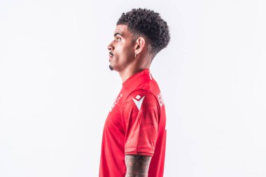Morgan Gibbs-White signs for Nottingham Forest from Wolverhampton Wanderers