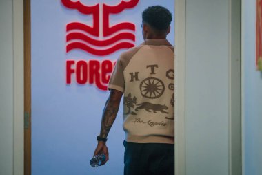 Morgan Gibbs-White signs for Nottingham Forest from Wolverhampton Wanderers