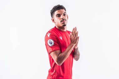 Morgan Gibbs-White signs for Nottingham Forest from Wolverhampton Wanderers