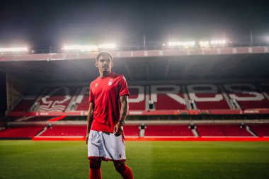Morgan Gibbs-White signs for Nottingham Forest from Wolverhampton Wanderers