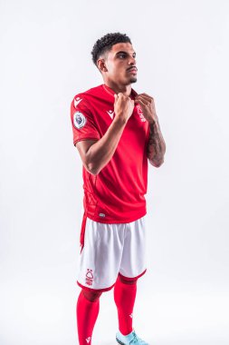 Morgan Gibbs-White signs for Nottingham Forest from Wolverhampton Wanderers