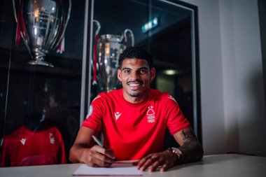 Morgan Gibbs-White signs for Nottingham Forest from Wolverhampton Wanderers