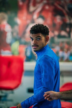 Morgan Gibbs-White signs for Nottingham Forest from Wolverhampton Wanderers